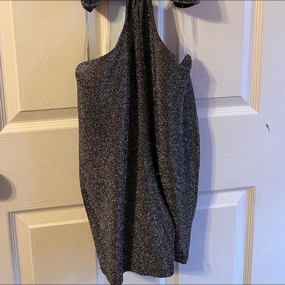 Medium black sparkle romper #571 - Picture 6 of 11